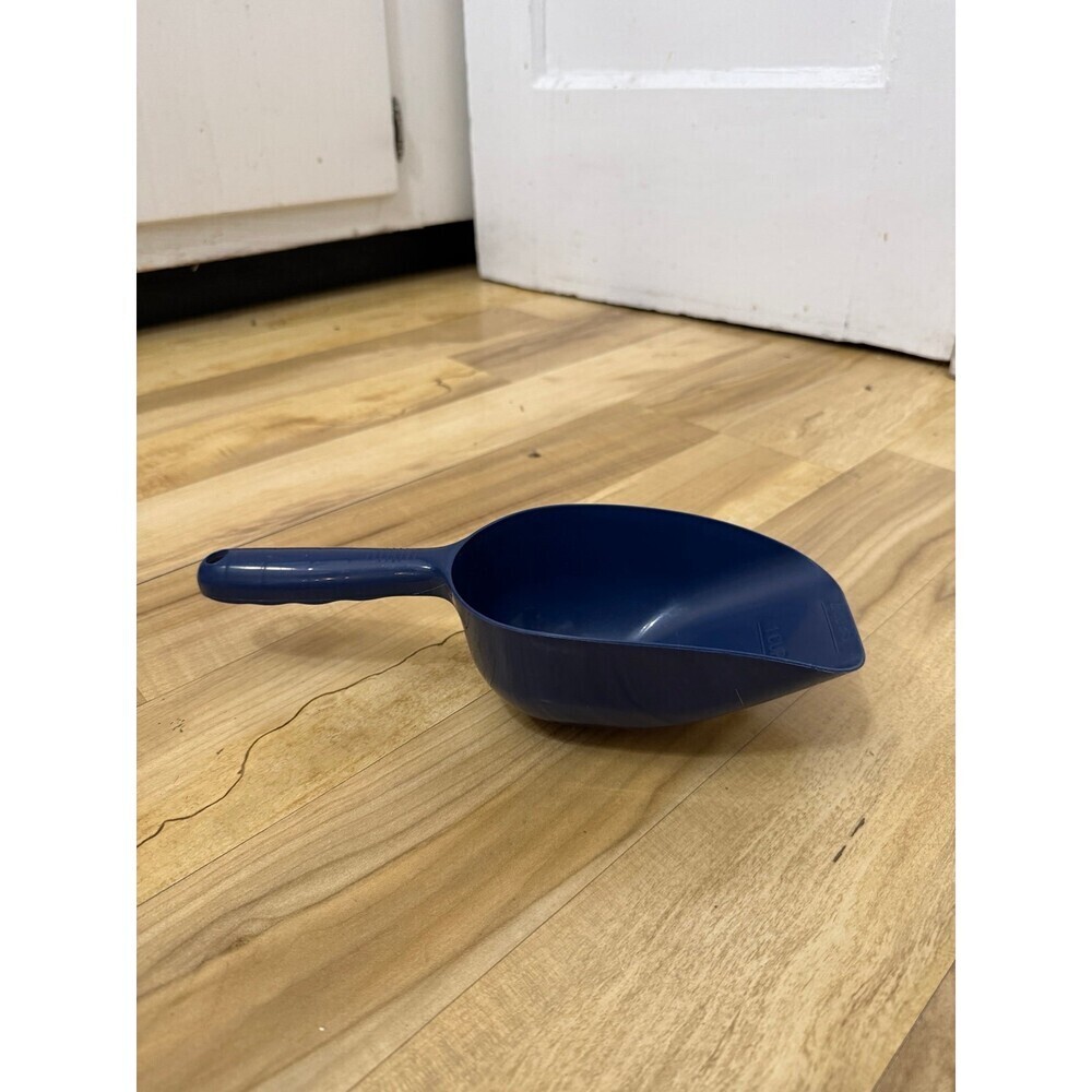 Blue Plastic Kitchen Scoop with Handle
